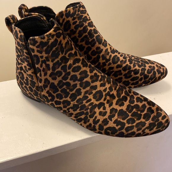 Leopard-Print Born Remo Booties NWOT - Picture 3 of 7